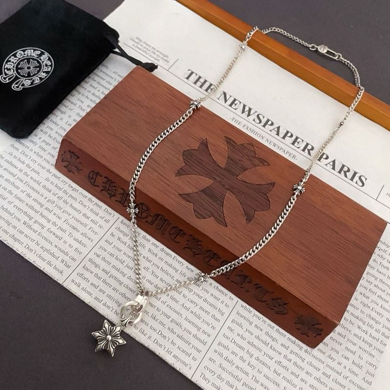 Ch*0me He**ts necklaces
